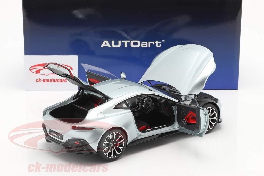 Aston Martin Vantage year 2019 skyfall silver 1:18 AUTOart