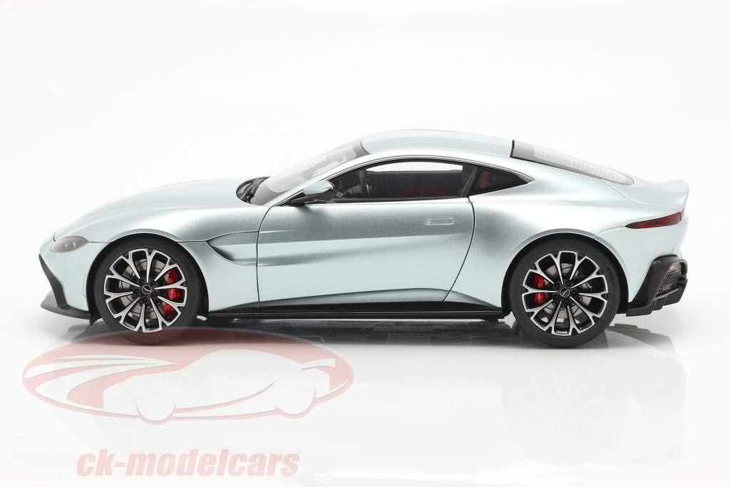 Aston Martin Vantage Année de construction 2019 skyfall argent 1:18 AUTOart
