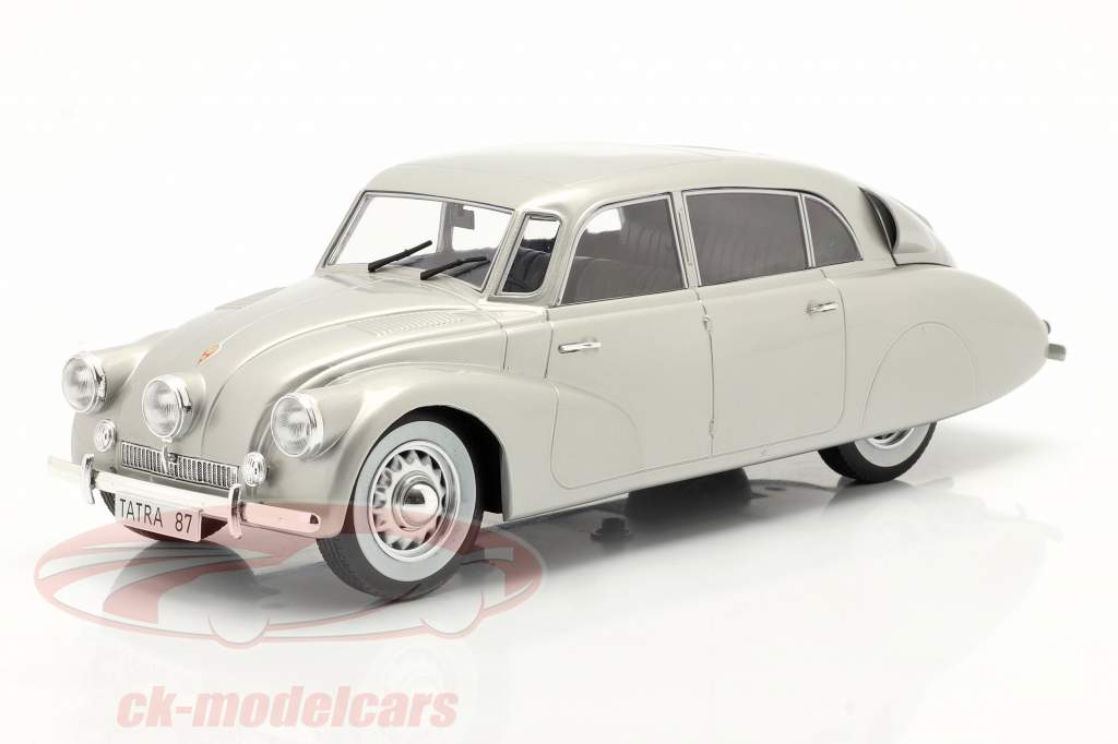 Tatra 87 Год постройки 1937 серебро 1:18 ModelCar Group