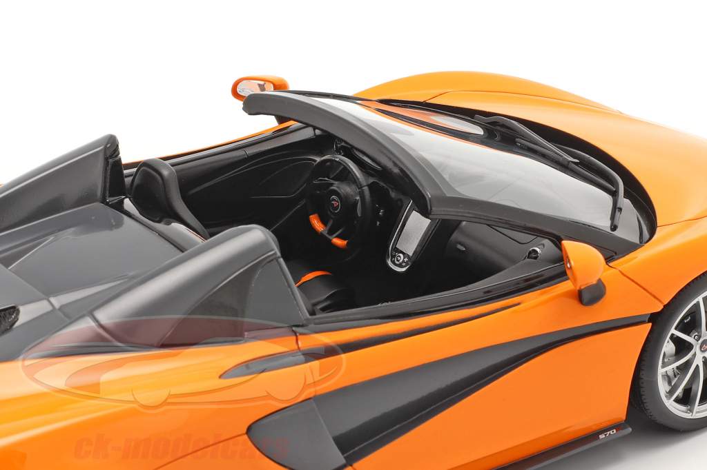 McLaren 570S Spider Byggeår 2017 ventura orange 1:18 Spark