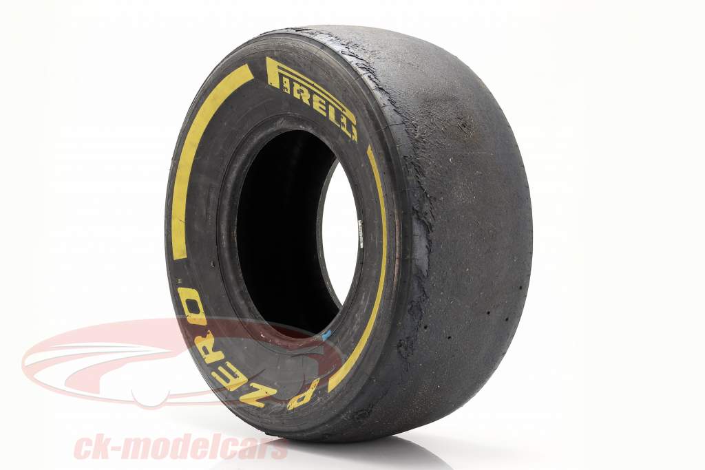 元の Pirelli レーシングタイヤ 245/660-13 P-Zero 式 