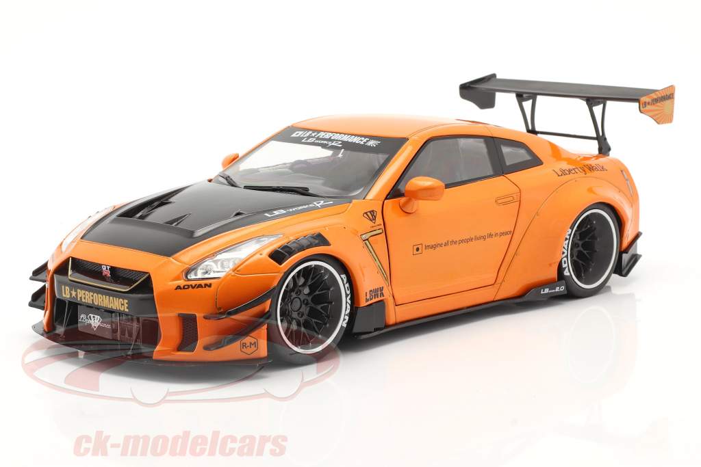 LB Works Nissan GT-R (R35) 类型 2 橙子 金属的 1:18 Solido