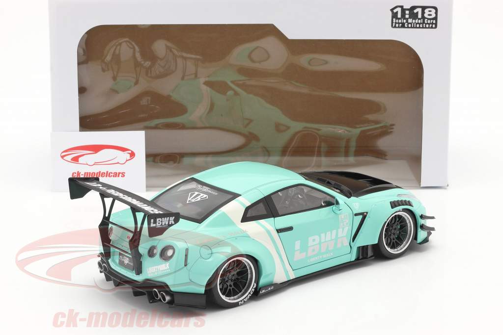 LB Works Nissan GT-R (R35) Type 2 mintgrün 1:18 Solido