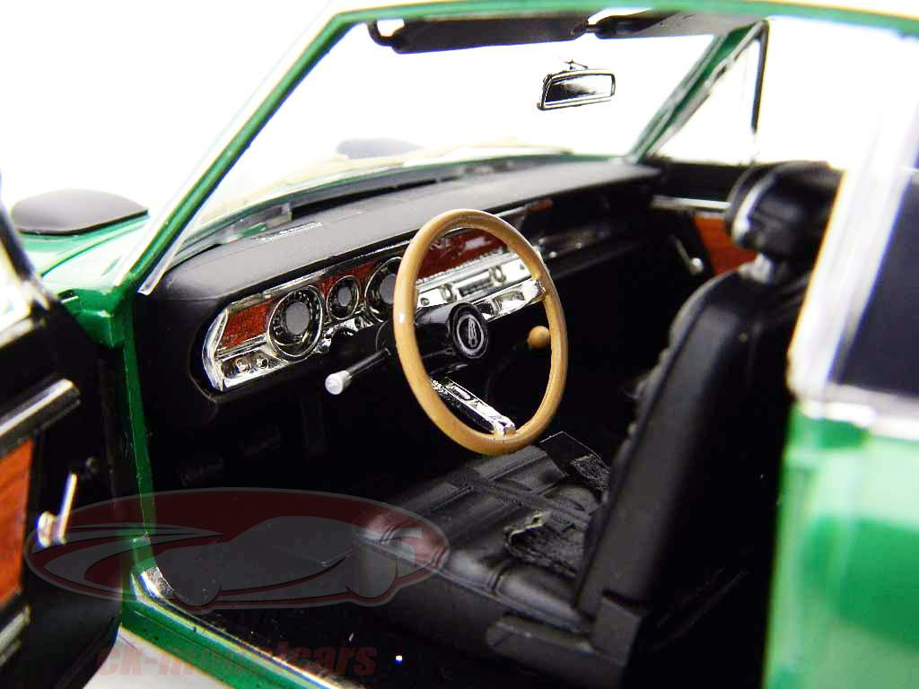 Plymouth Barracuda 340 1969 racing green 1:18 HighwayCollectibles