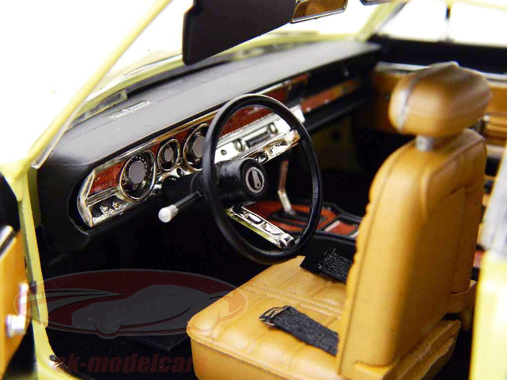 Anno 1969 Plymouth Barracuda Formula S 383 giallo / giallo 01:18 HighwayCollectibles
