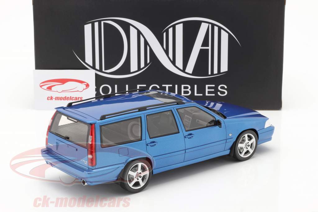 Volvo V70 R (Geração 1) Ano de construção 1999 azul 1:18 DNA Collectibles