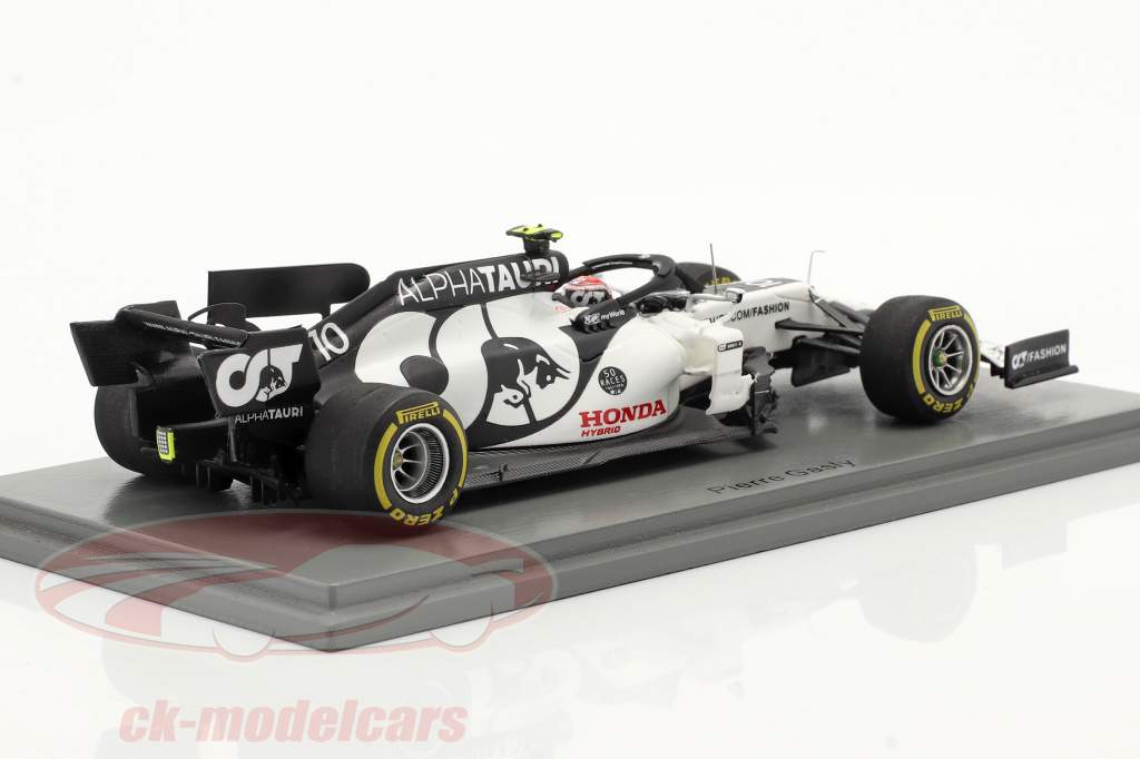 ミニカー 1/18 AT01 No.10 Winner Italian GP 2020 1:18 Minichamps F1 Scuderia Alphatauri Honda AT01 Kvyat