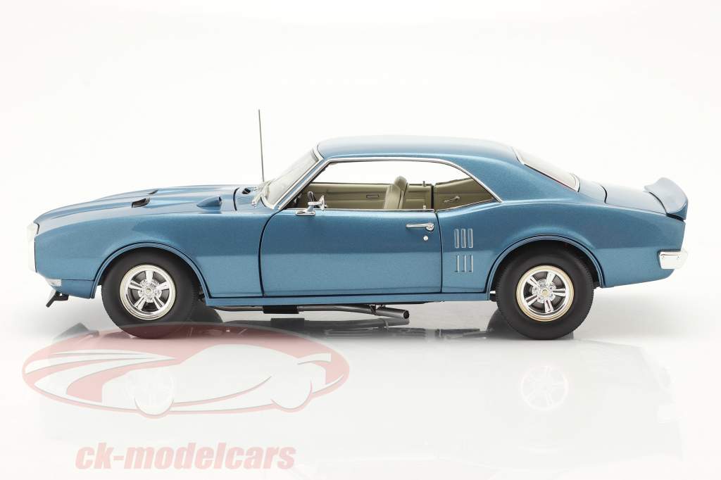 Pontiac Firebird Street Fighter year 1968 lucerne blue 1:18 GMP