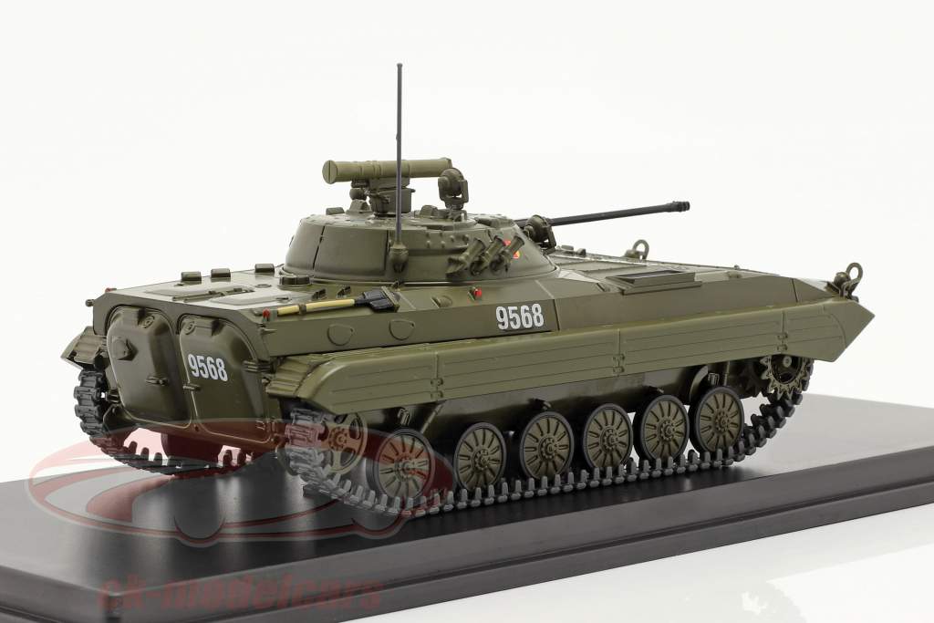 BMP-2 Char NVA (RDA) olive foncé 1:43 Premium ClassiXXs