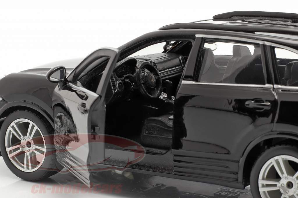 Porsche Cayenne Turbo black 1:24 Bburago