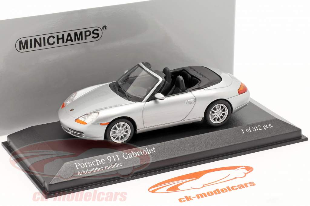 Porsche 911 (996) Cabriolet año 1998 plata 1:43 Minichamps