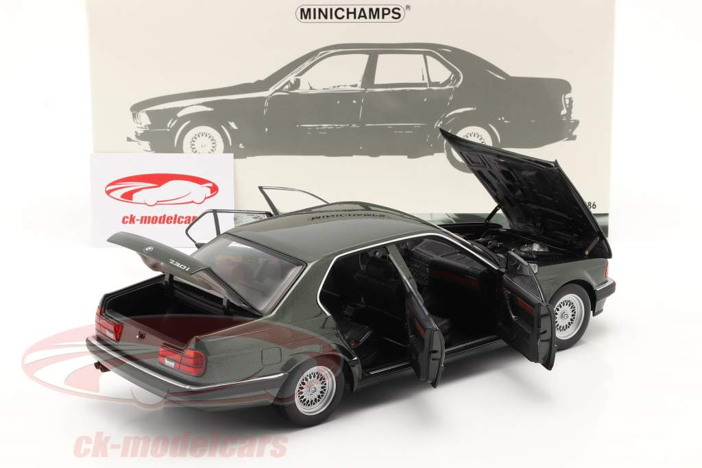 BMW 730i (E32) Baujahr 1986 dunkelgrün metallic 1:18 Minichamps