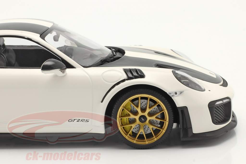 Porsche 911 (991 II) GT2 RS Weissach Package 2018 weiß / goldene Felgen 1:18 Minichamps
