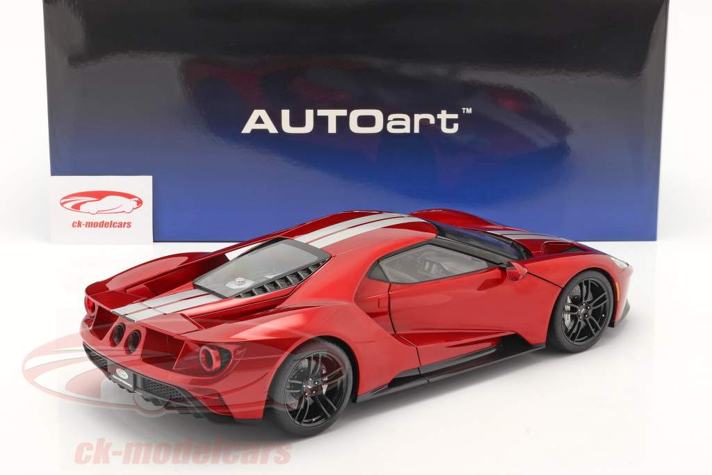Ford GT Baujahr 2017 rot / silber 1:12 AUTOart