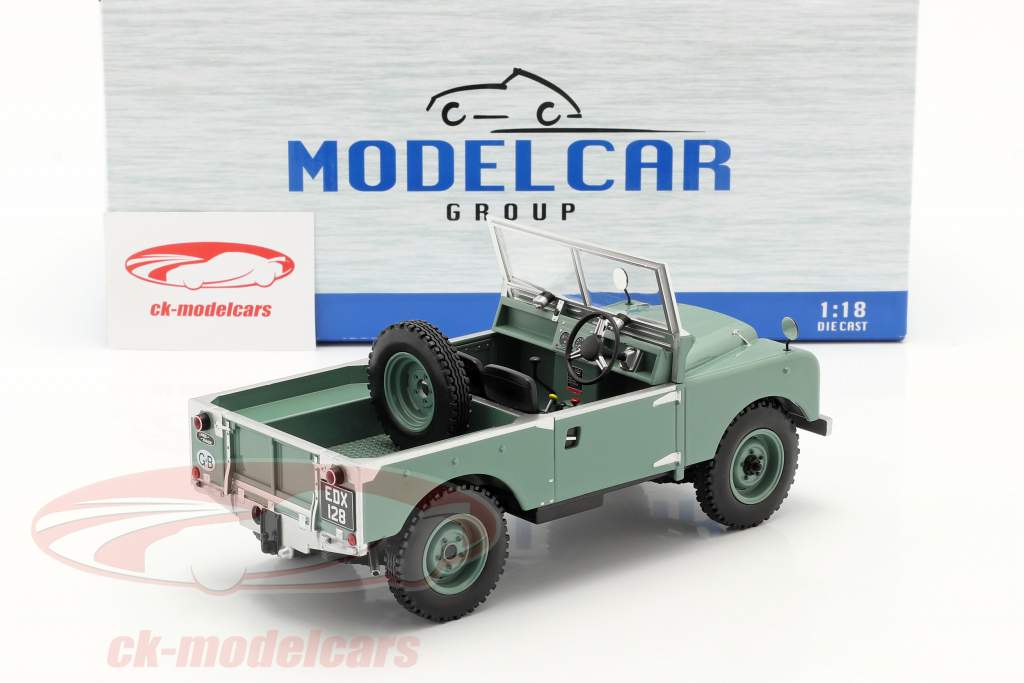 Land Rover Series I RHD sem capota conversível Ano de construção 1957 verde claro 1:18 ModelCar Group