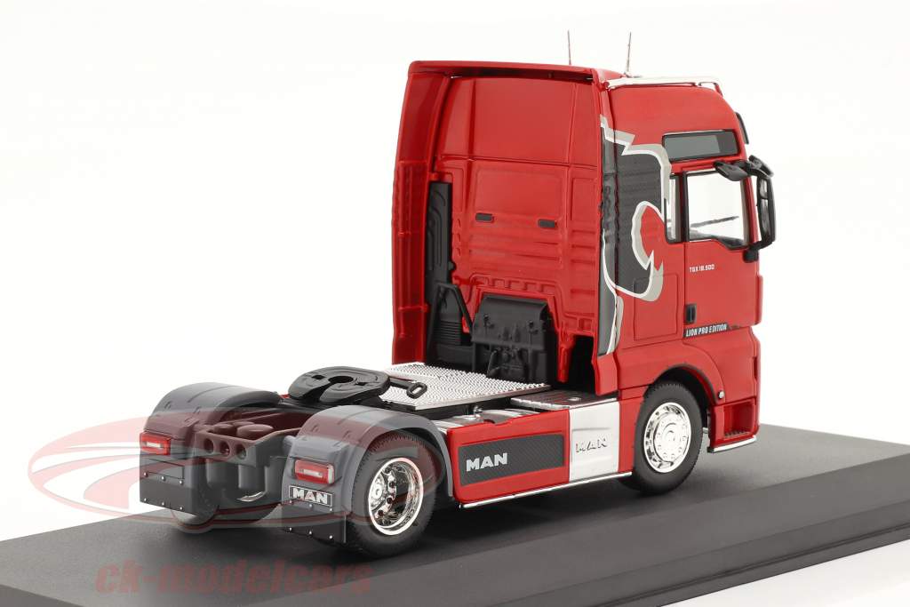 MAN TGX XXL Lion Pro Edition Baujahr 2018 rot 1:43 Ixo