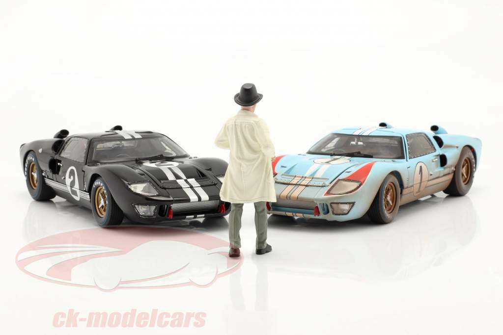 Race Day Series 2  figure #2  1:18 American Diorama