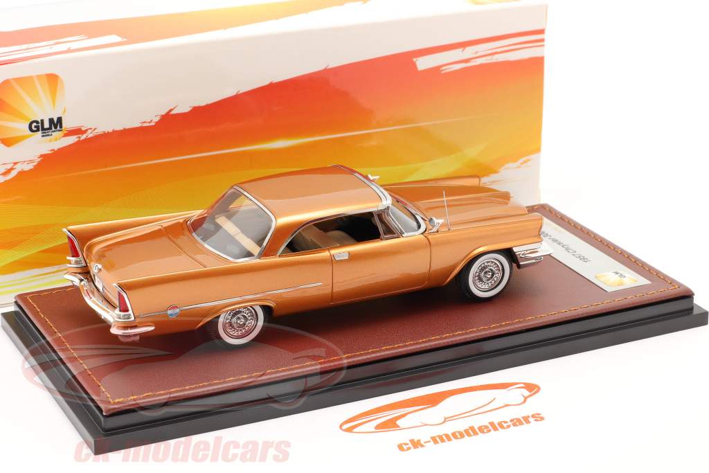 Chrysler 300C Hardtop bouwjaar 1957 goud metalen 1:43 GLM