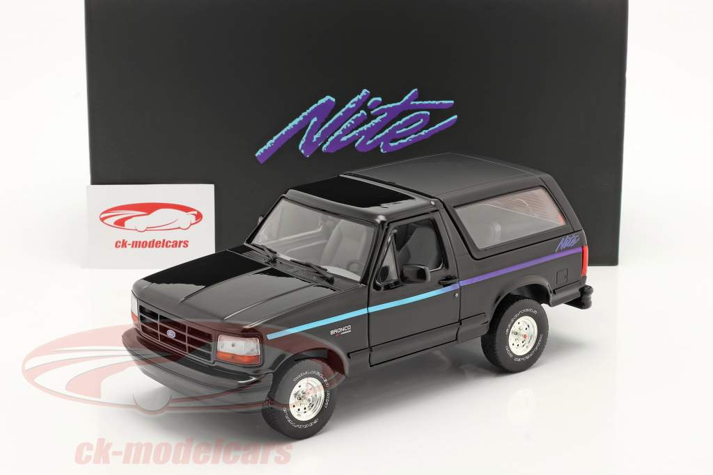 Ford Bronco Nite Edition Год постройки 1992 чернить 1:18 Greenlight