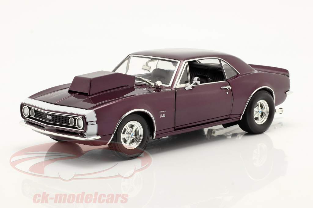 Chevrolet Camaro Drag Outlaws Ano de construção 1967 roxa 1:18 MGP