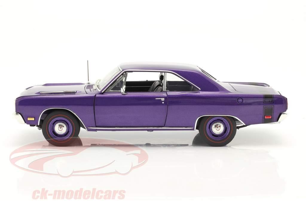 Dodge Dart GTS 440 Año de construcción 1969 púrpura 1:18 GMP