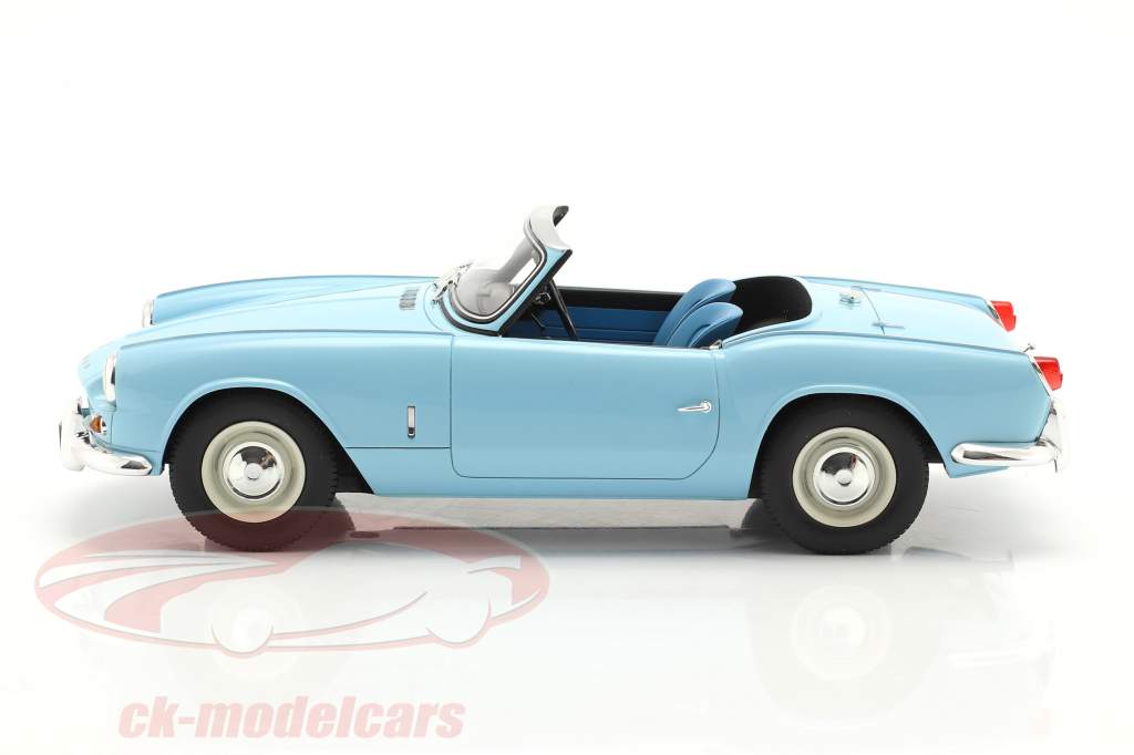 Triumph Spitfire MKII Byggeår 1965 Lyseblå 1:18 Cult Scale