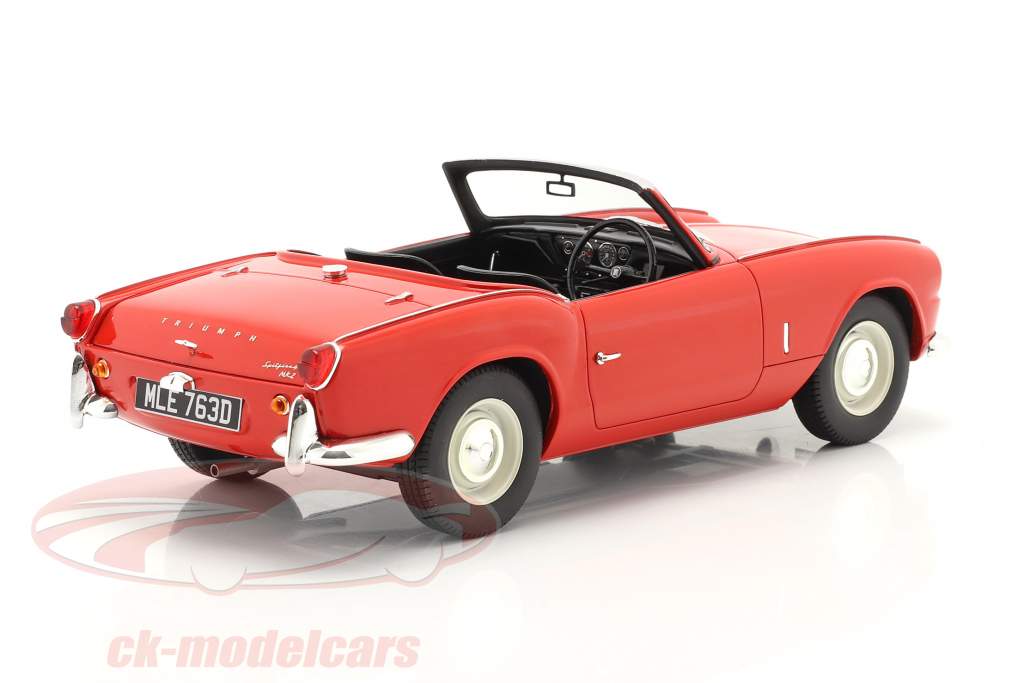 Triumph Spitfire MKII 建設年 1965 赤 1:18 Cult Scale