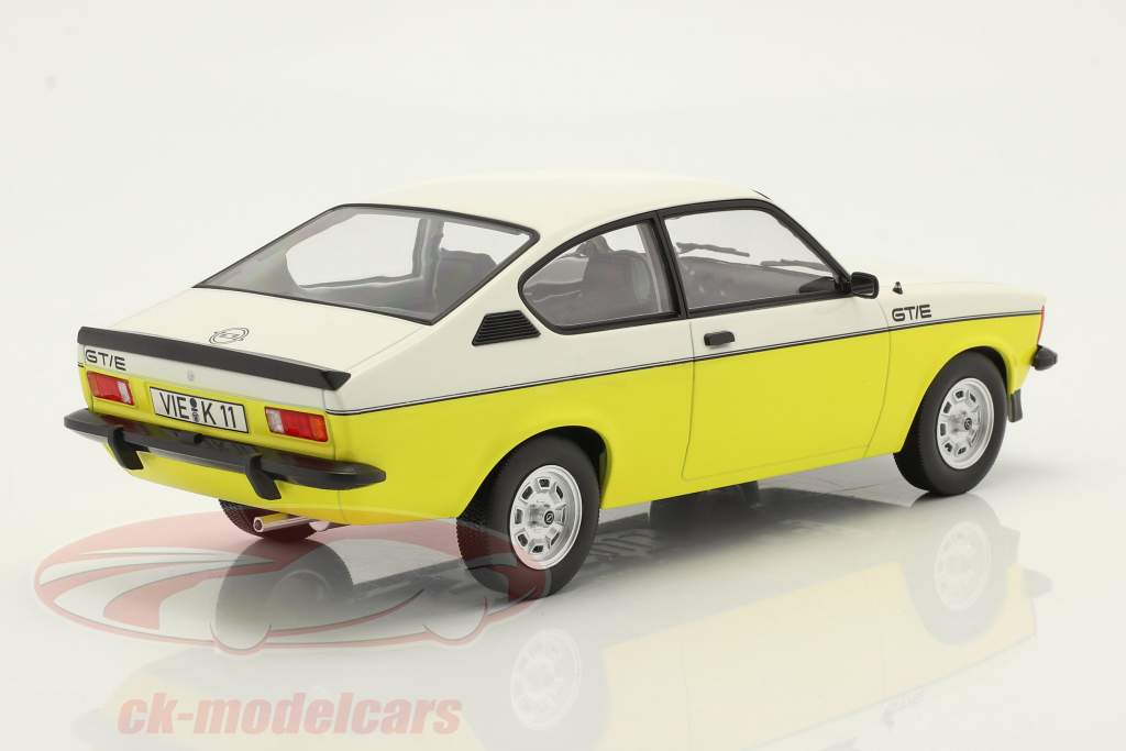 Opel Kadett C GT/E bouwjaar 1977 geel / wit 1:18 Norev