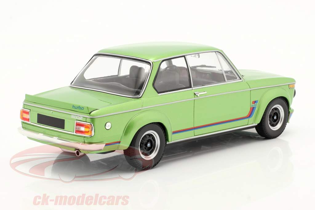 BMW 2002 Turbo Año de construcción 1972 verde metálico 1:18 Minichamps