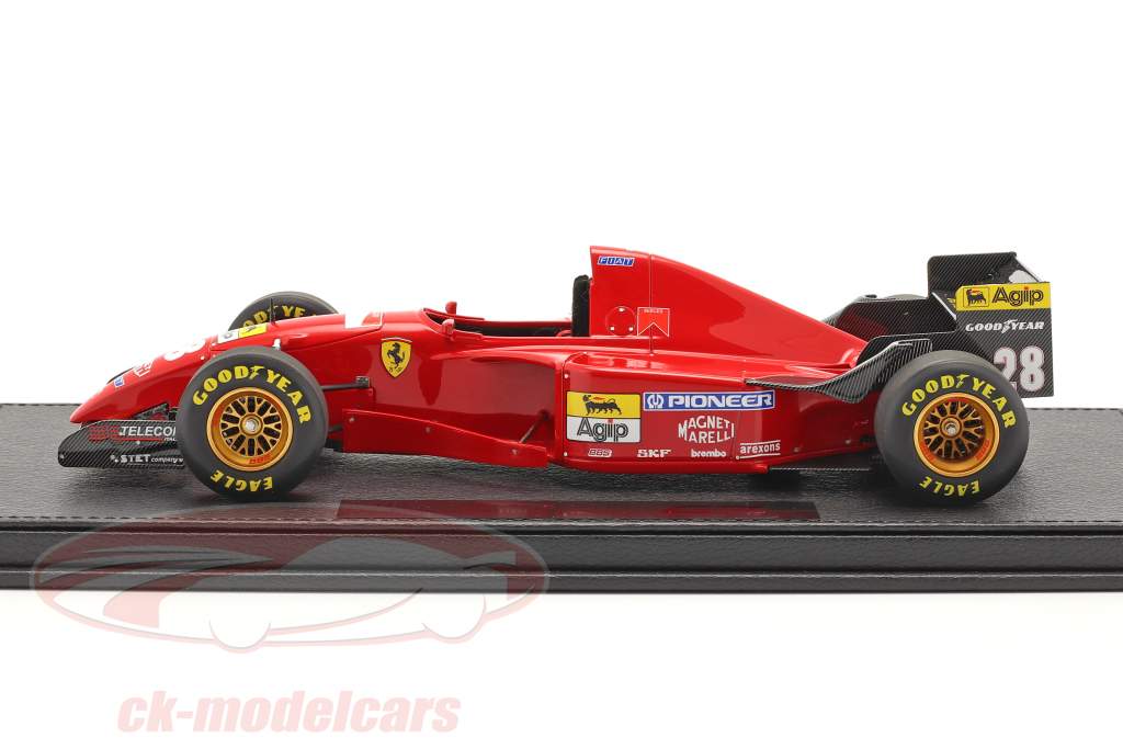 Gerhard Berger Ferrari 412T2 #28 formule 1 1995 avec Vitrine 1:18 GP Replicas