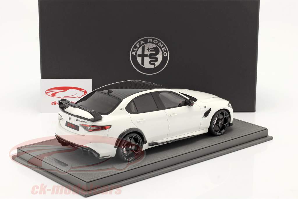 Alfa Romeo Giulia GTAm Год постройки 2021 белый 1:18 BBR