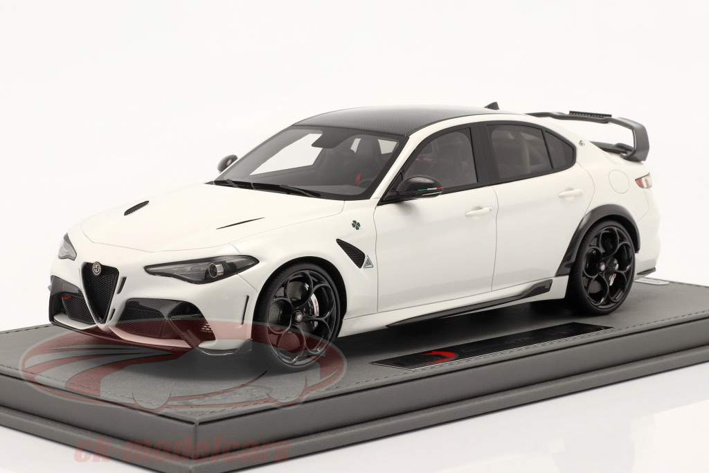 Alfa Romeo Giulia GTAm Год постройки 2021 белый 1:18 BBR