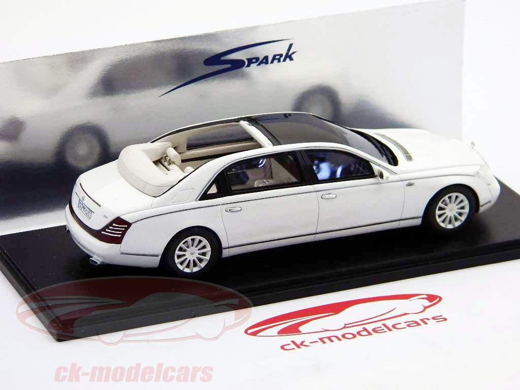 Maybach Landaulet Bj. 2007 weiß metallic / white metallic 1:43 Spark