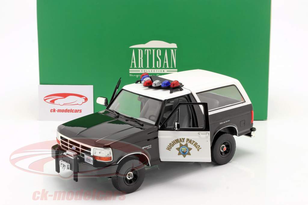 Ford Bronco California Highway Patrol 1995 zwart / wit 1:18 Greenlight