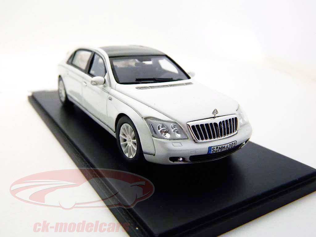 Maybach Landaulet 2007 white metallic 1:43 Spark