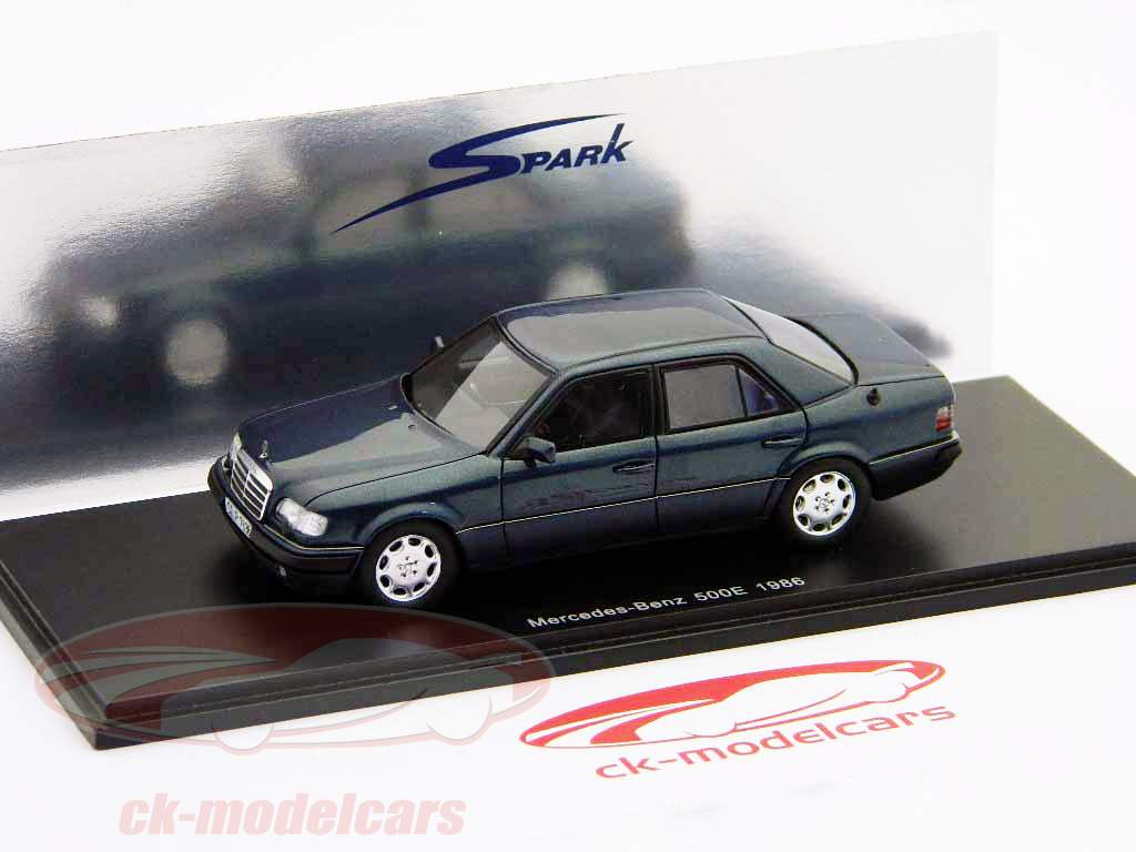 Mercedes-Benz 500E 1986 green metallic 1:43 Spark