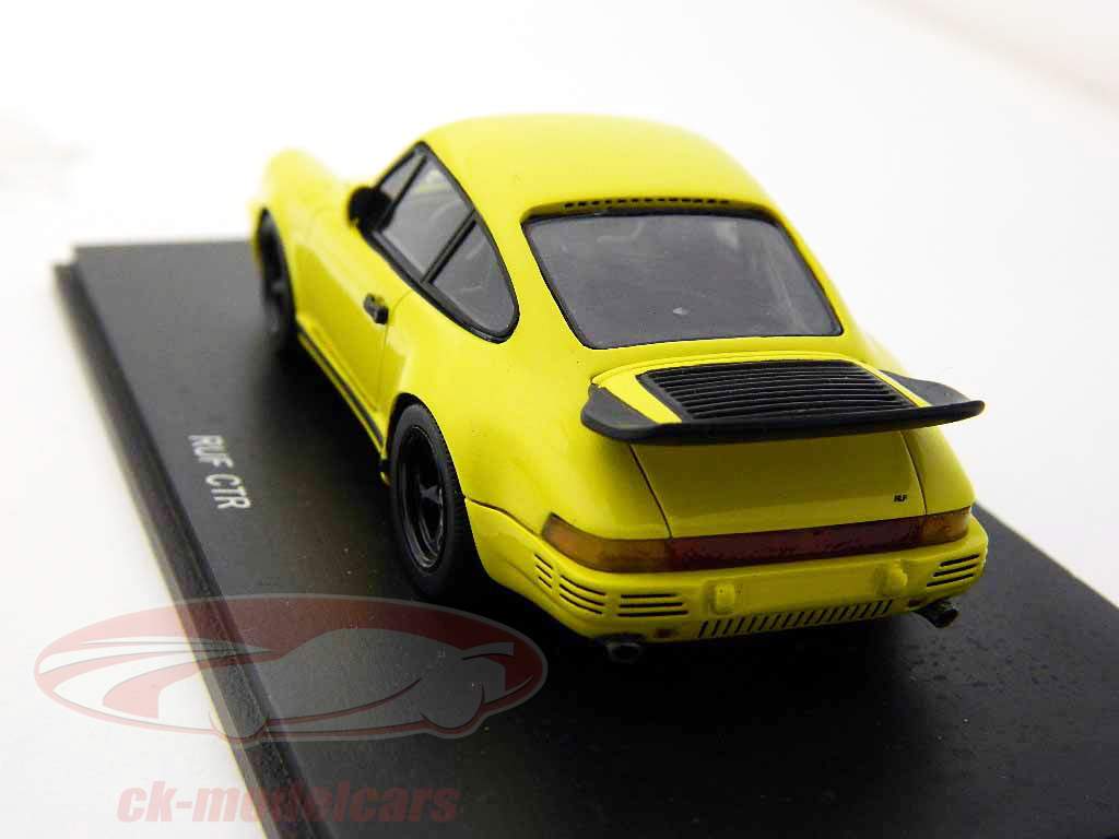 ポルシェRUF CTR黄色/黄色の午前1時43スパーク