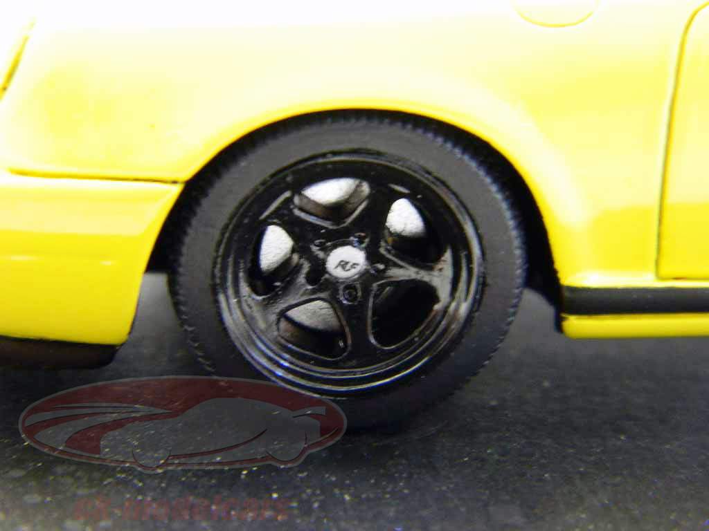 ポルシェRUF CTR黄色/黄色の午前1時43スパーク