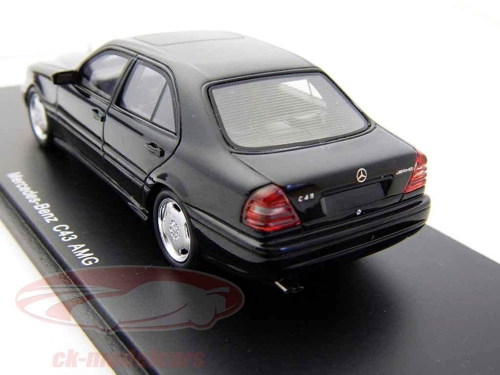 Mercedes-Benz C43 AMG black 1:43 Spark