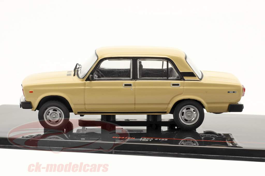 Lada 2105 Année de construction 1981 beige 1:43 Ixo