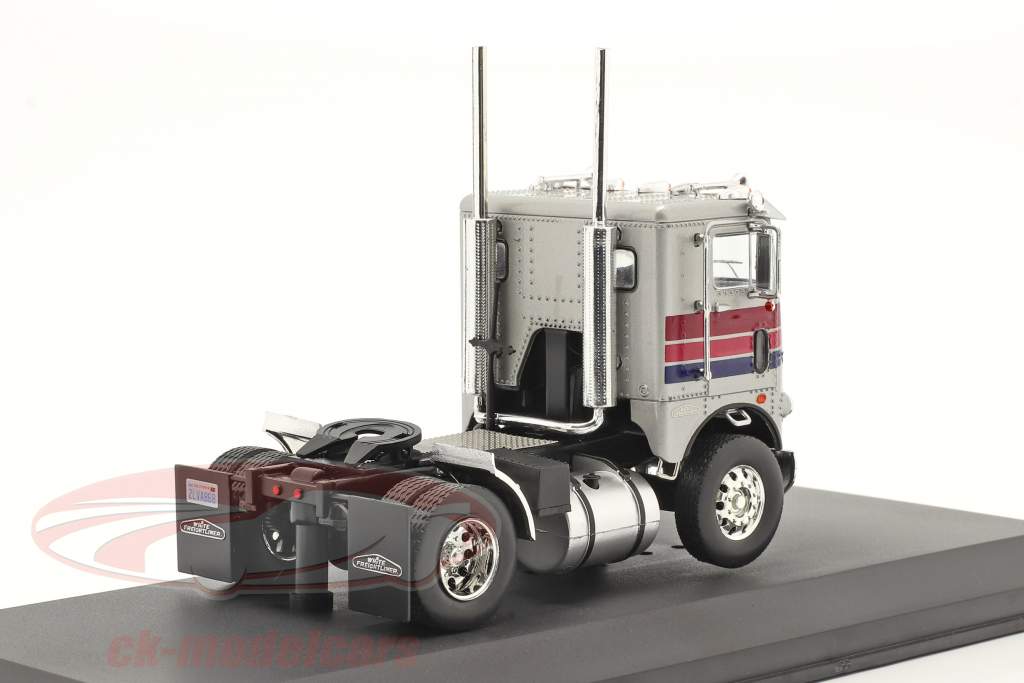 Freightliner COE Tuck Byggeår 1976 sølv / indretning 1:43 Ixo