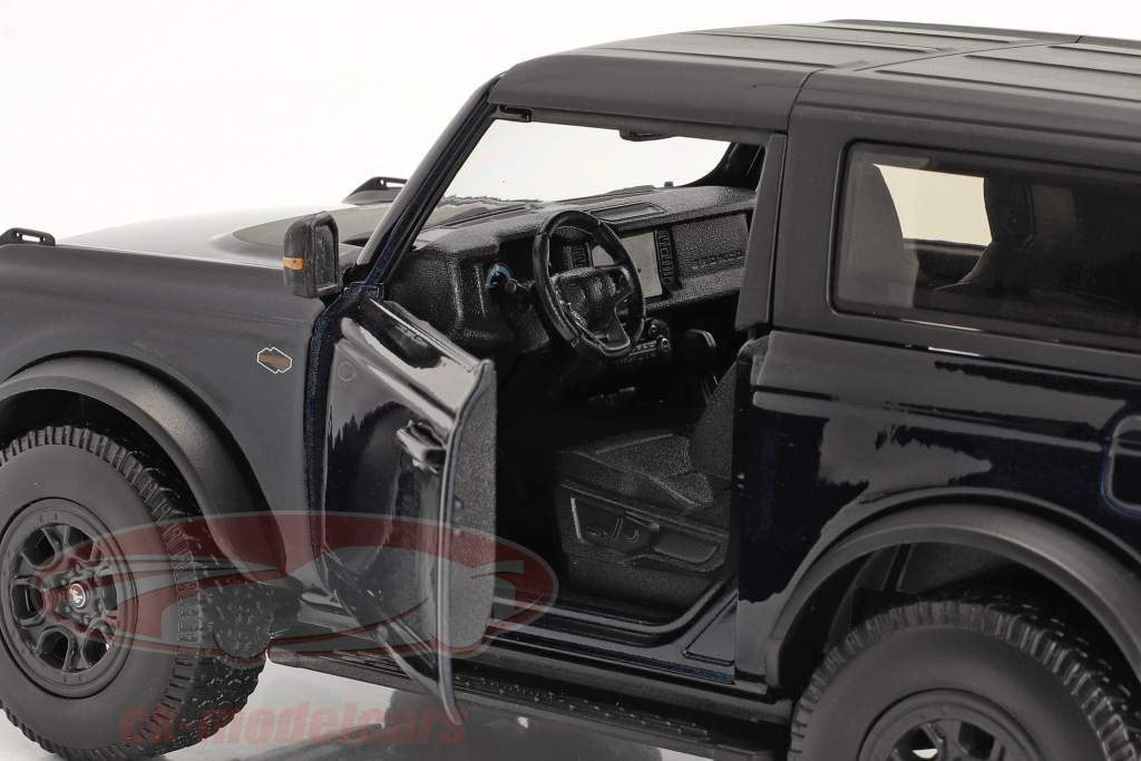 Ford Bronco Wildtrak 2-дверный Год постройки 2021 темно-синий 1:18 Maisto