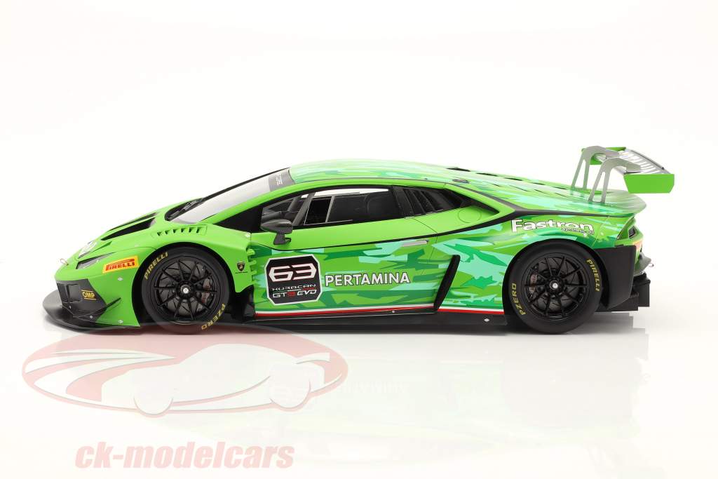 Lamborghini Huracan GT3 Evo #63 Squadra Corse Presentation Car 2018 1:18 Spark