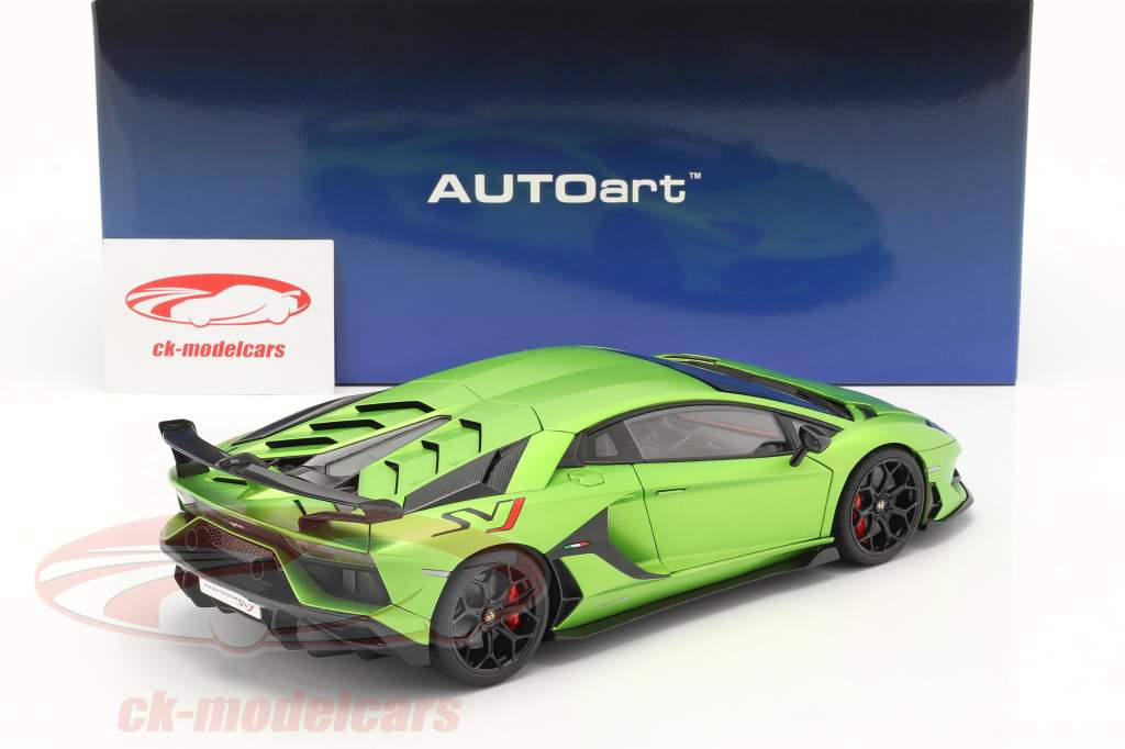 Lamborghini Aventador SVJ Byggeår 2019 måtte grøn metallisk 1:18 AUTOart