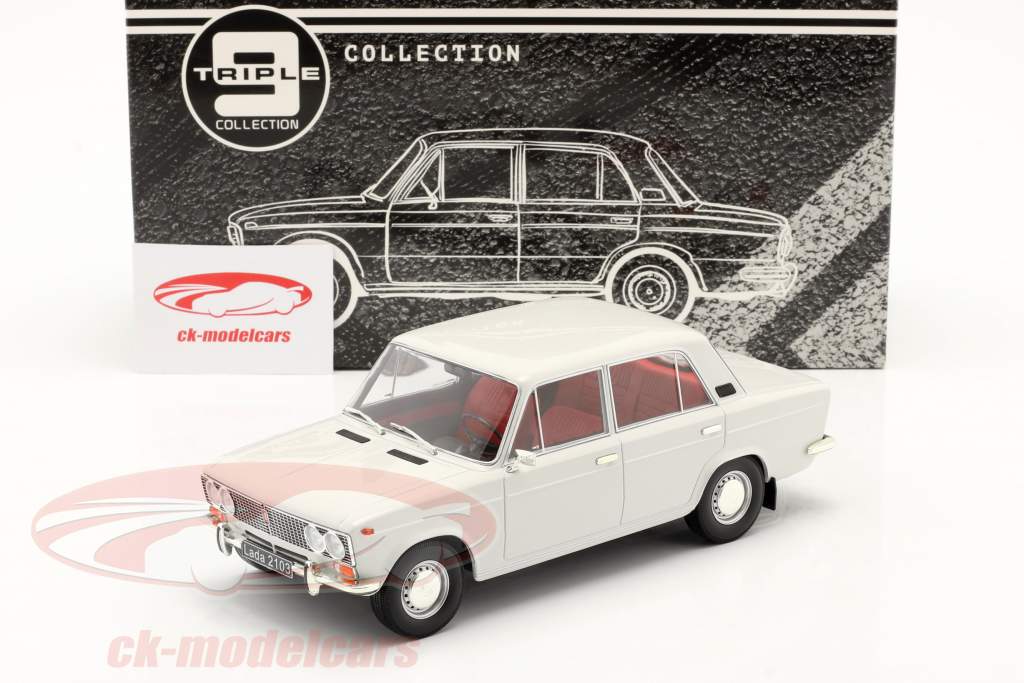 Lada 2103 Année de construction 1976 gris pâle 1:18 Triple9