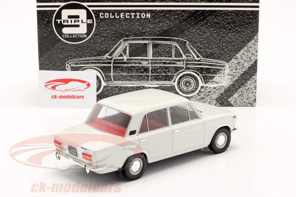 Lada 2103 Année de construction 1976 gris pâle 1:18 Triple9