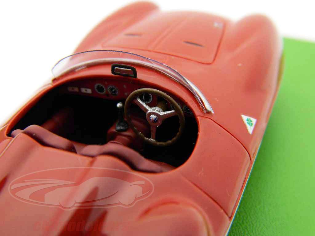 Alfa Romeo Disco Volante Spider 1952 red 1:43 Spark Bizarre