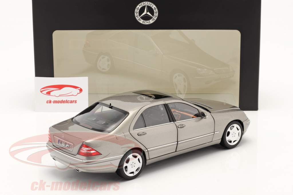 Mercedes-Benz S 600 (V220) Anno di costruzione 2000-2005 argento cubanite 1:18 Norev
