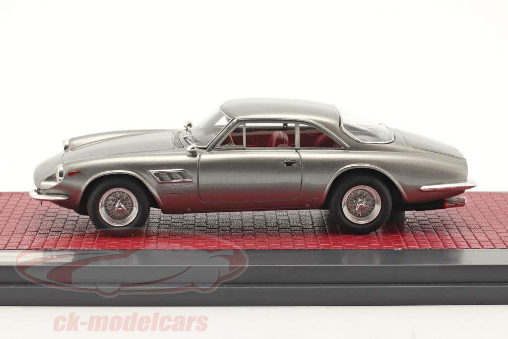 Ferrari 500 Superfast Año de construcción 1965 plata metálico 1:43 Matrix