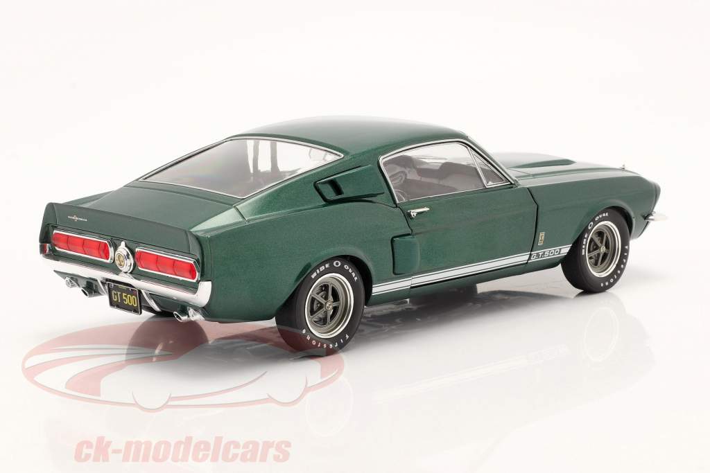 Shelby Mustang GT 500 Ano de construção 1967 verde escuro 1:18 Solido